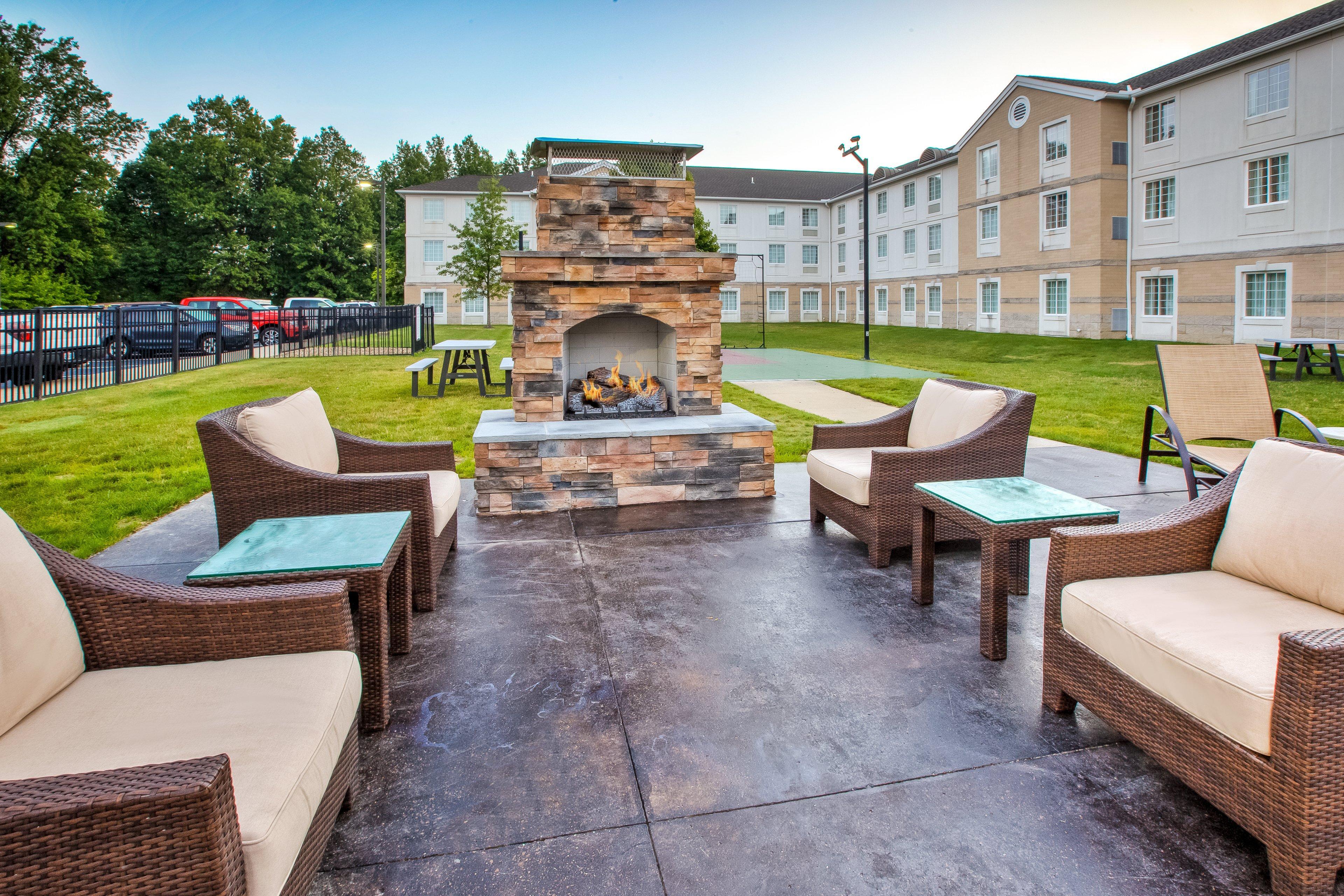 Staybridge Suites Cleveland Mayfield Heights Beachwood By Ihg Eksteriør billede