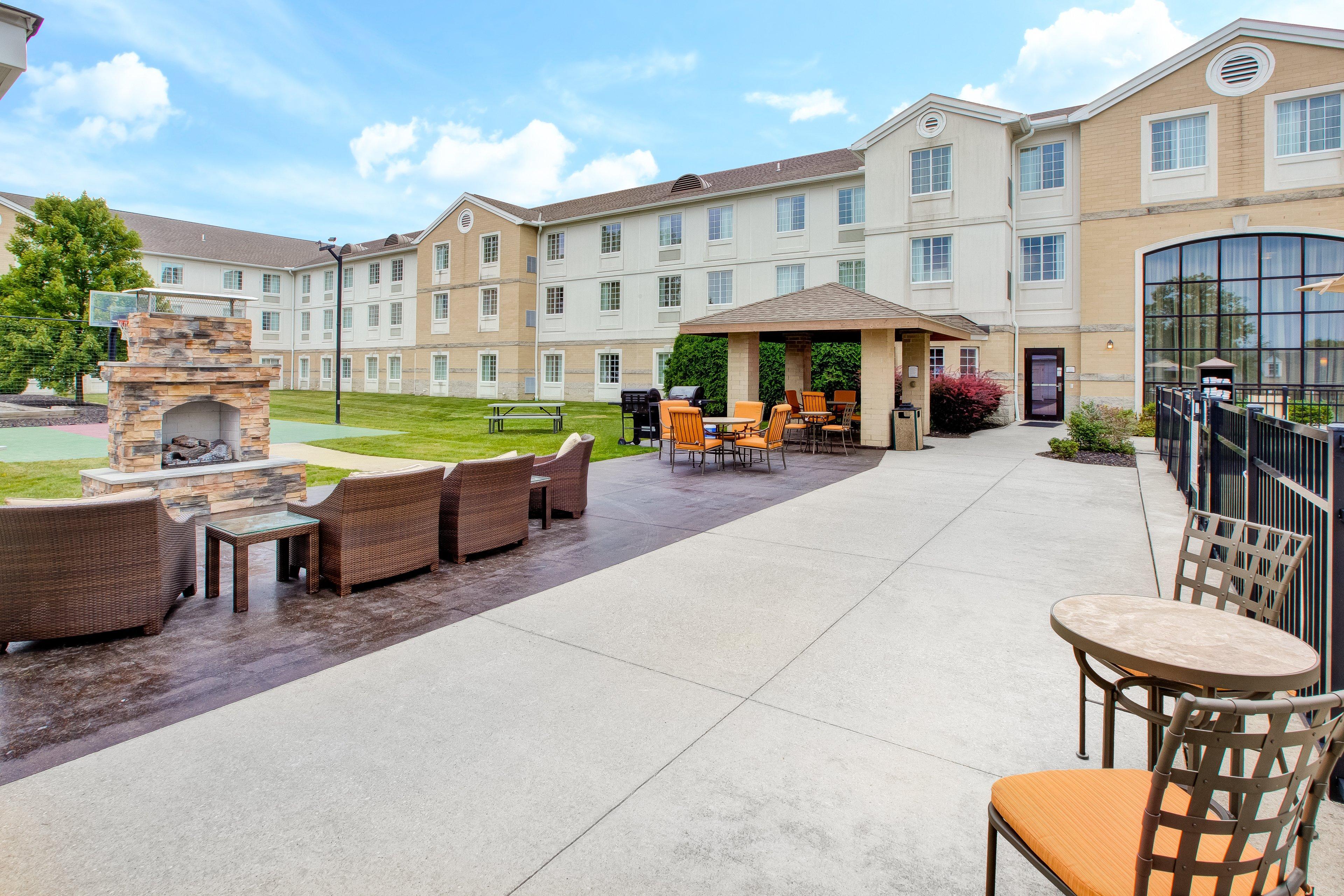 Staybridge Suites Cleveland Mayfield Heights Beachwood By Ihg Eksteriør billede